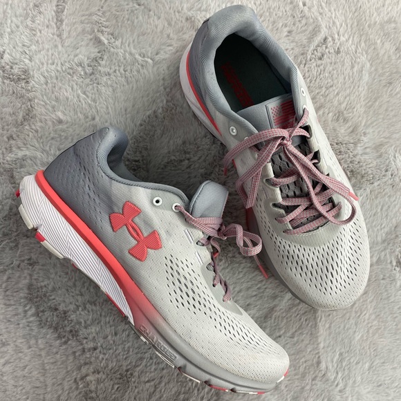 under armour charged patriot women's